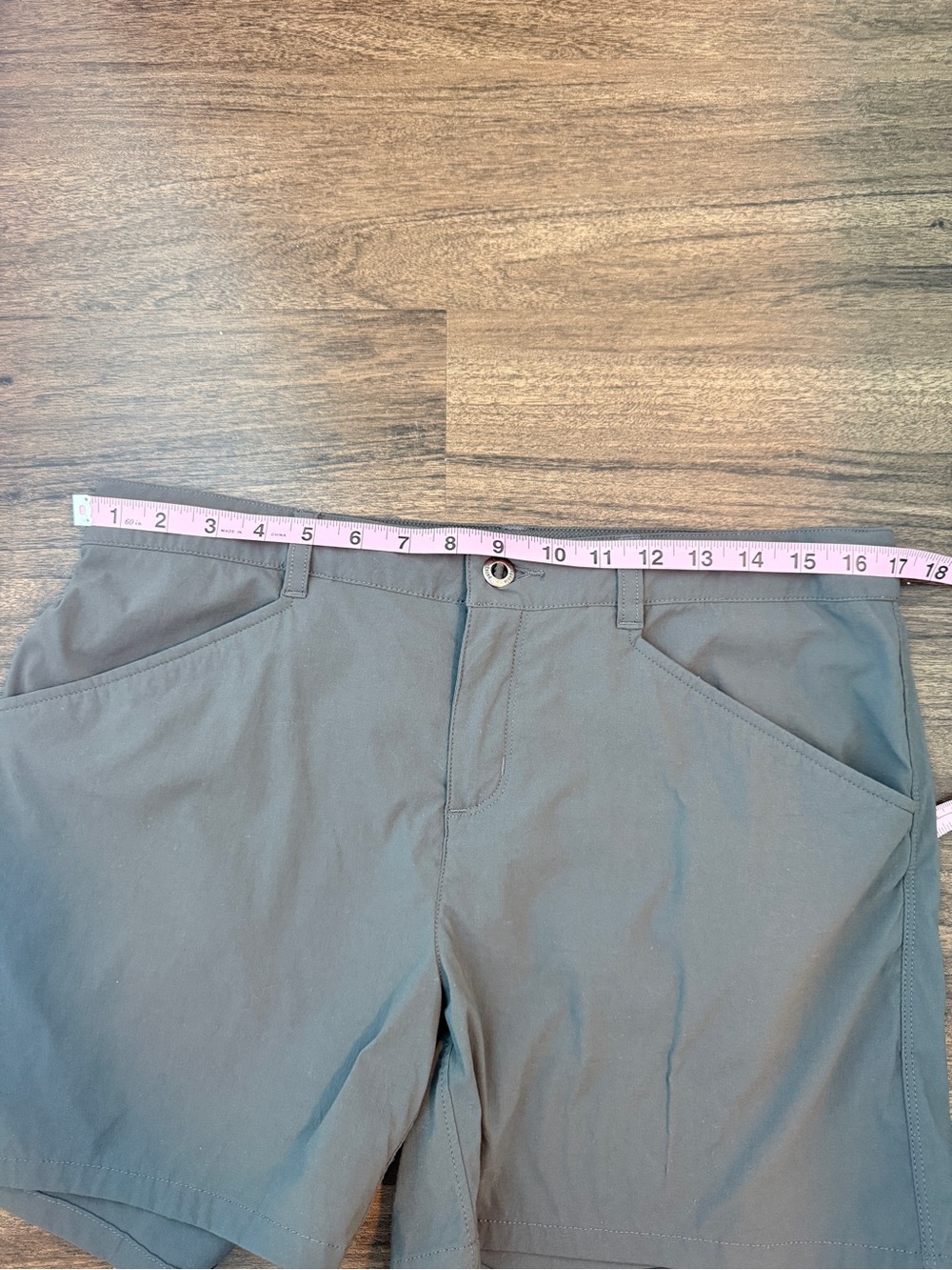 Patagonia Women’s Outdoor Hiking Shorts Gray Size 10 Lightweight Stretch - Picture 4 of 7
